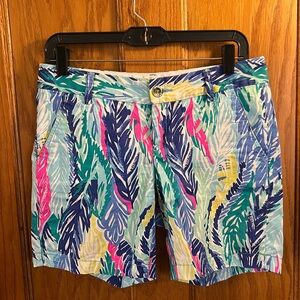 Lilly Pulitzer Jayne Shorts “Light as a Feather” Size 2